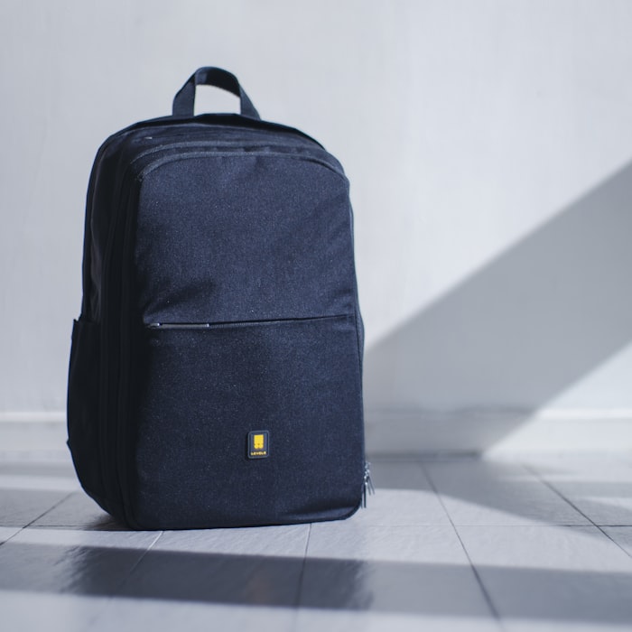City Crossbody Bag
